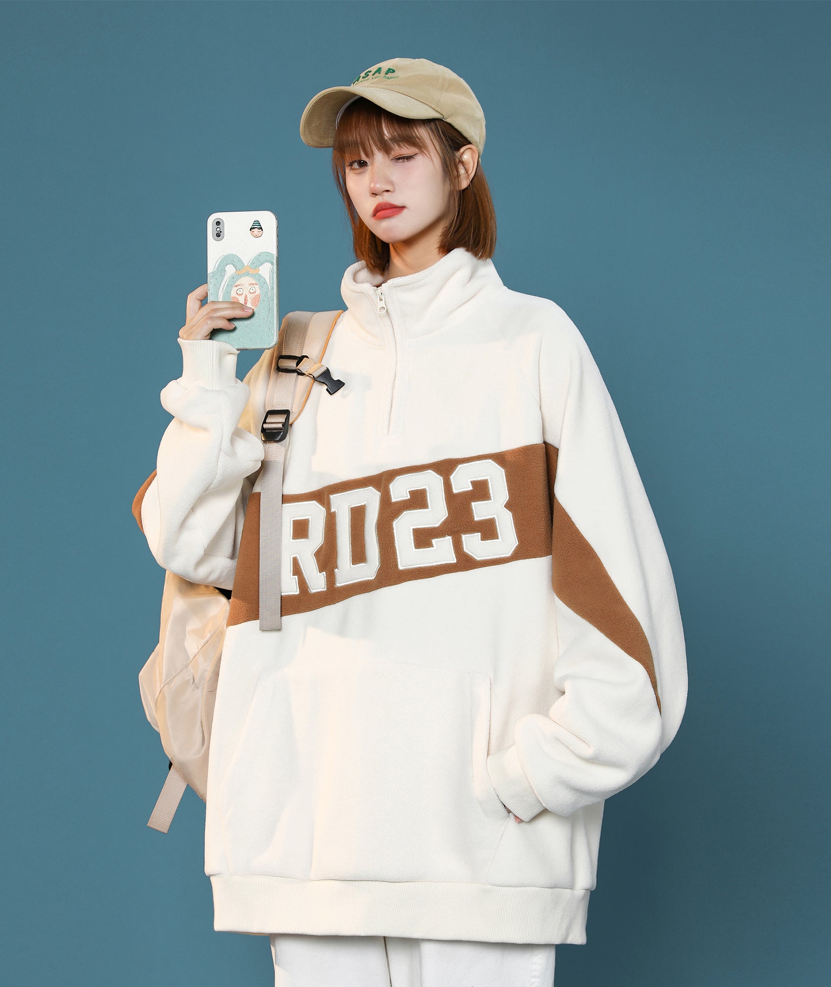 Niepce Women's RD23 Quarter Zip Up Sweatshirt