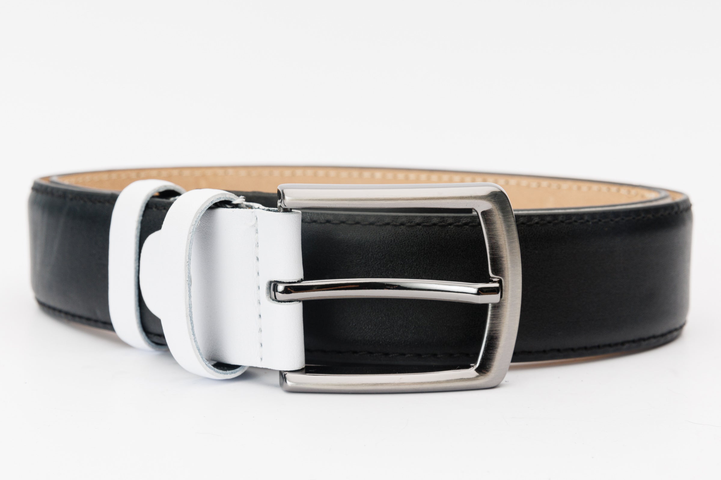 The Neiva Black/White Leather Belt