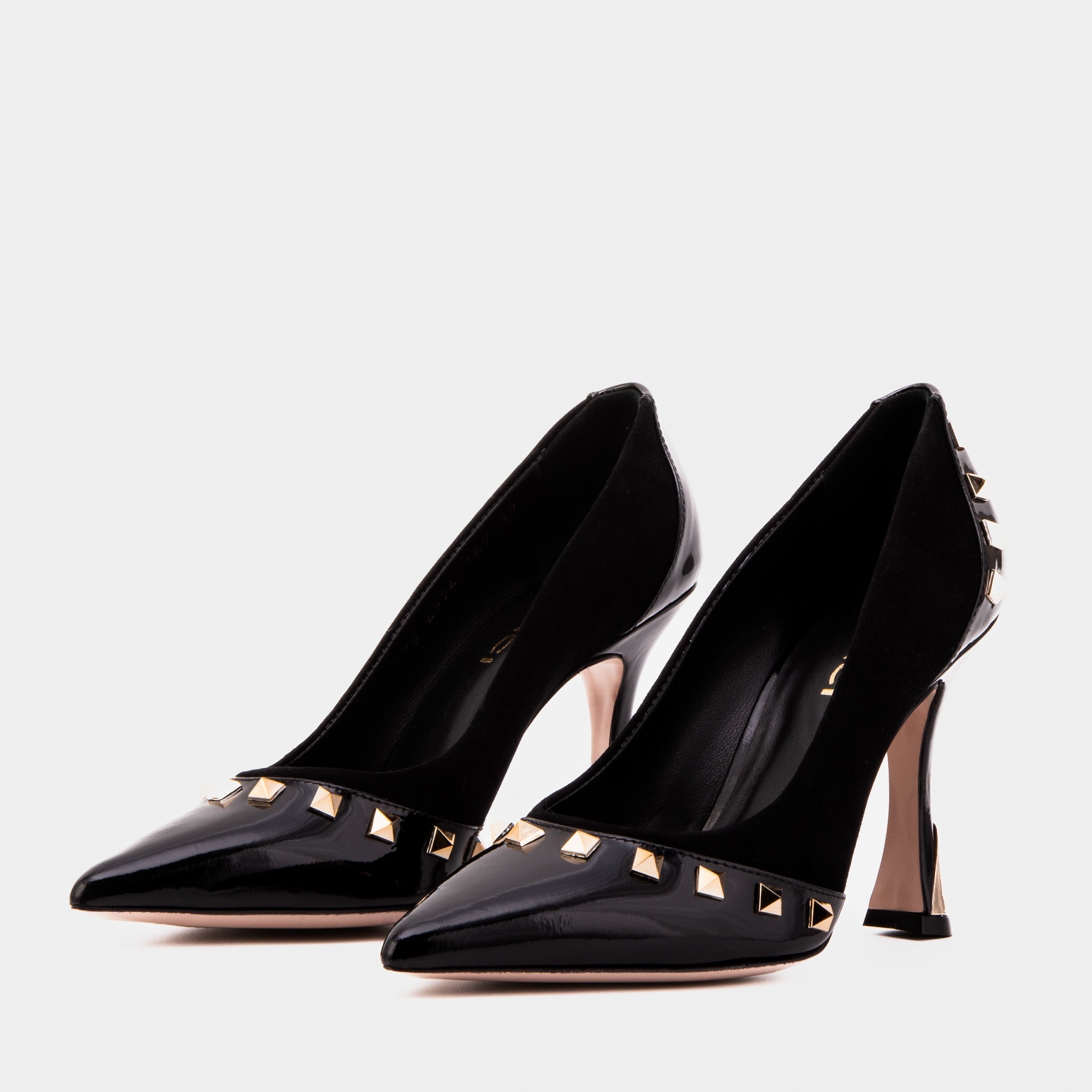 The Bella Vita Studded Black Leather Pump Women Shoe
