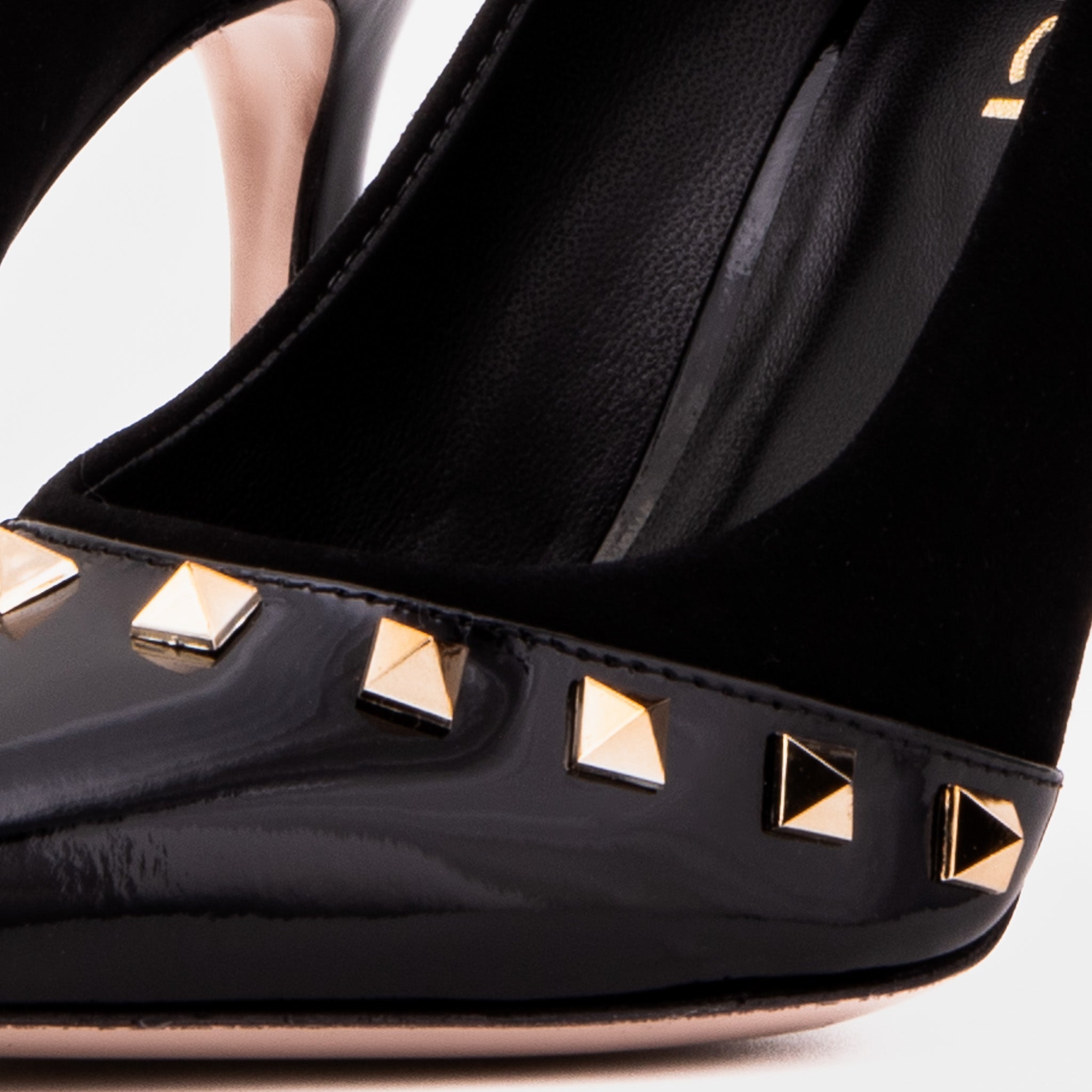 The Bella Vita Studded Black Leather Pump Women Shoe