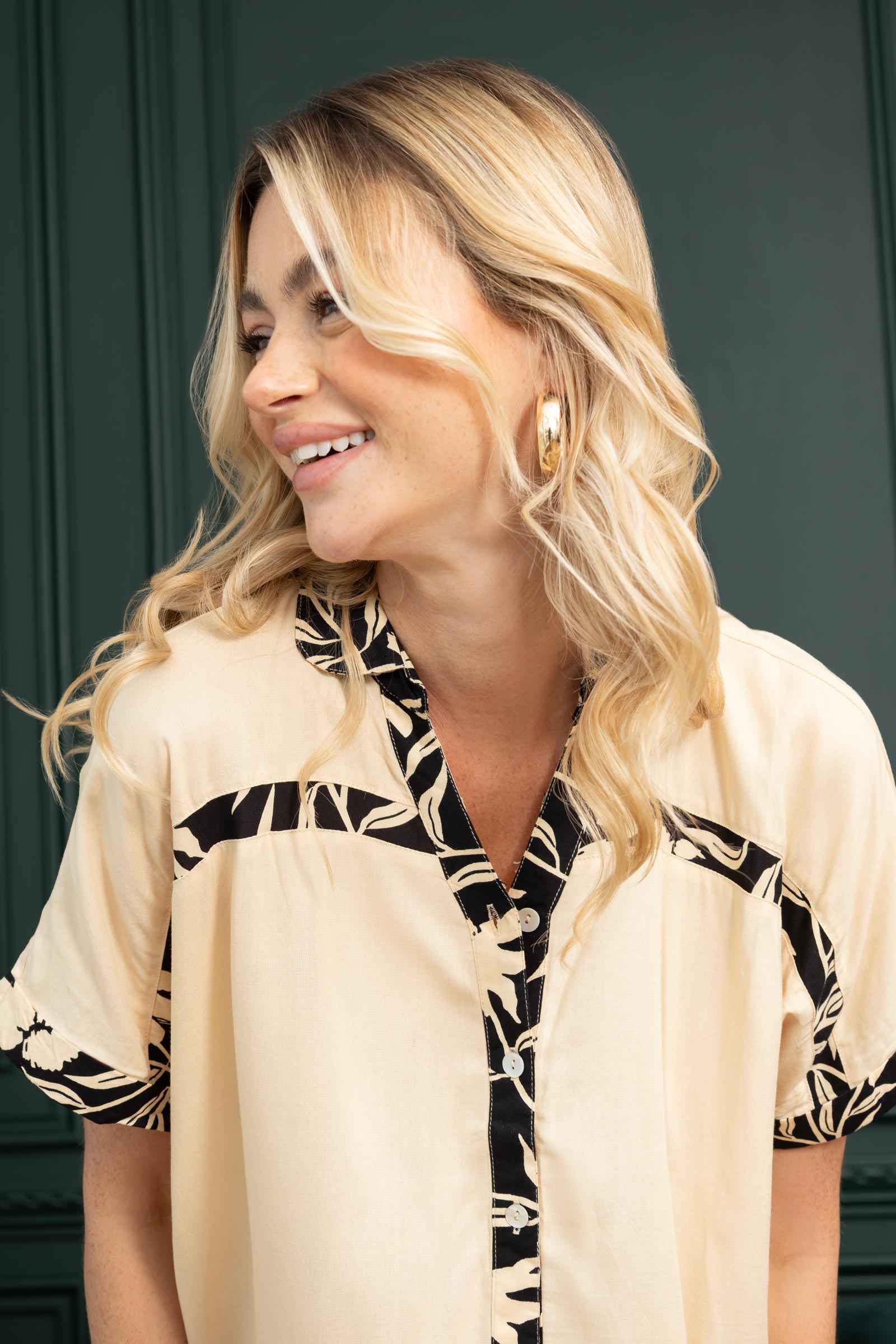 Amber's Place Shirt In Beige