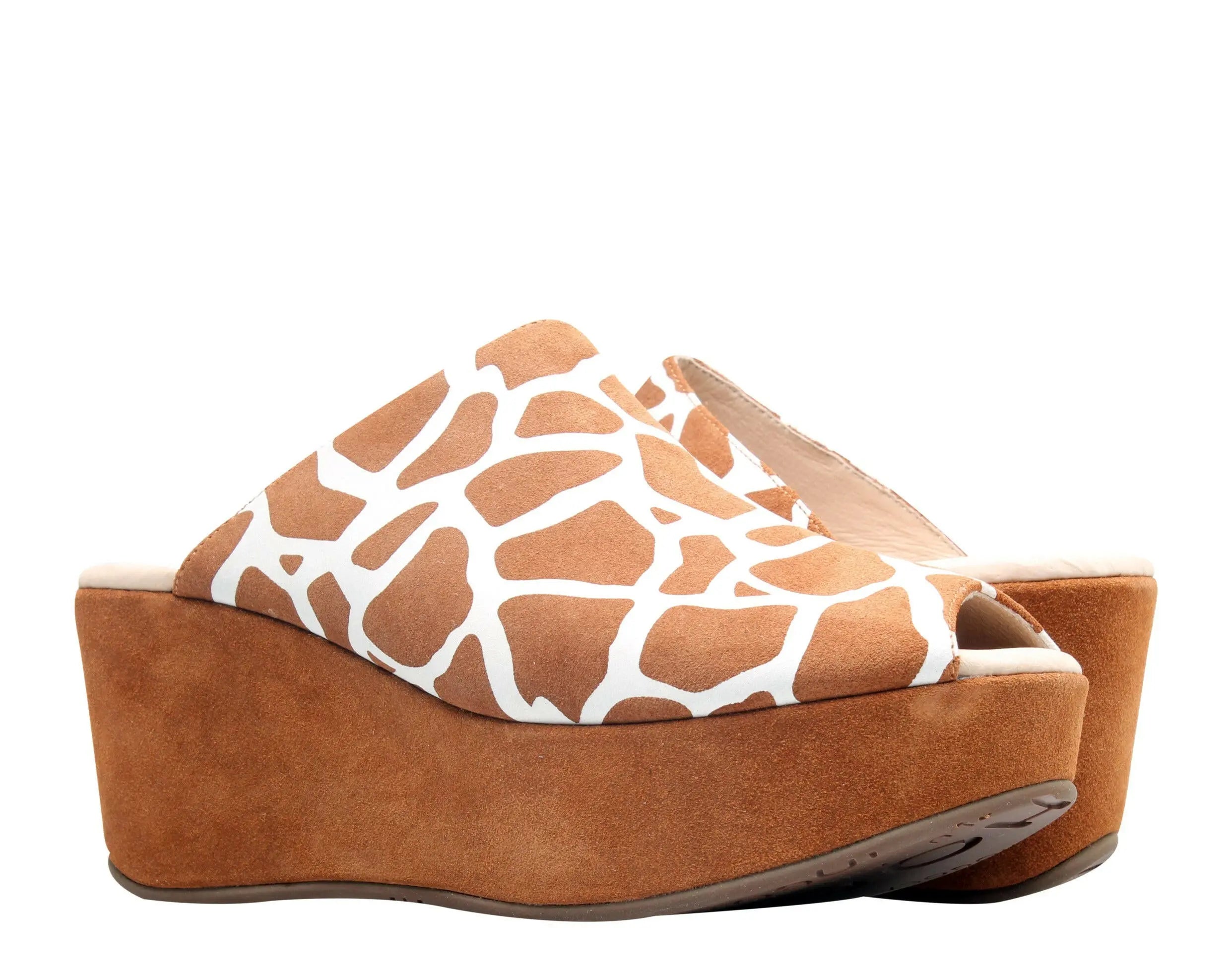 Chocolat Blu Yiona Women Wedge Sandals Brown