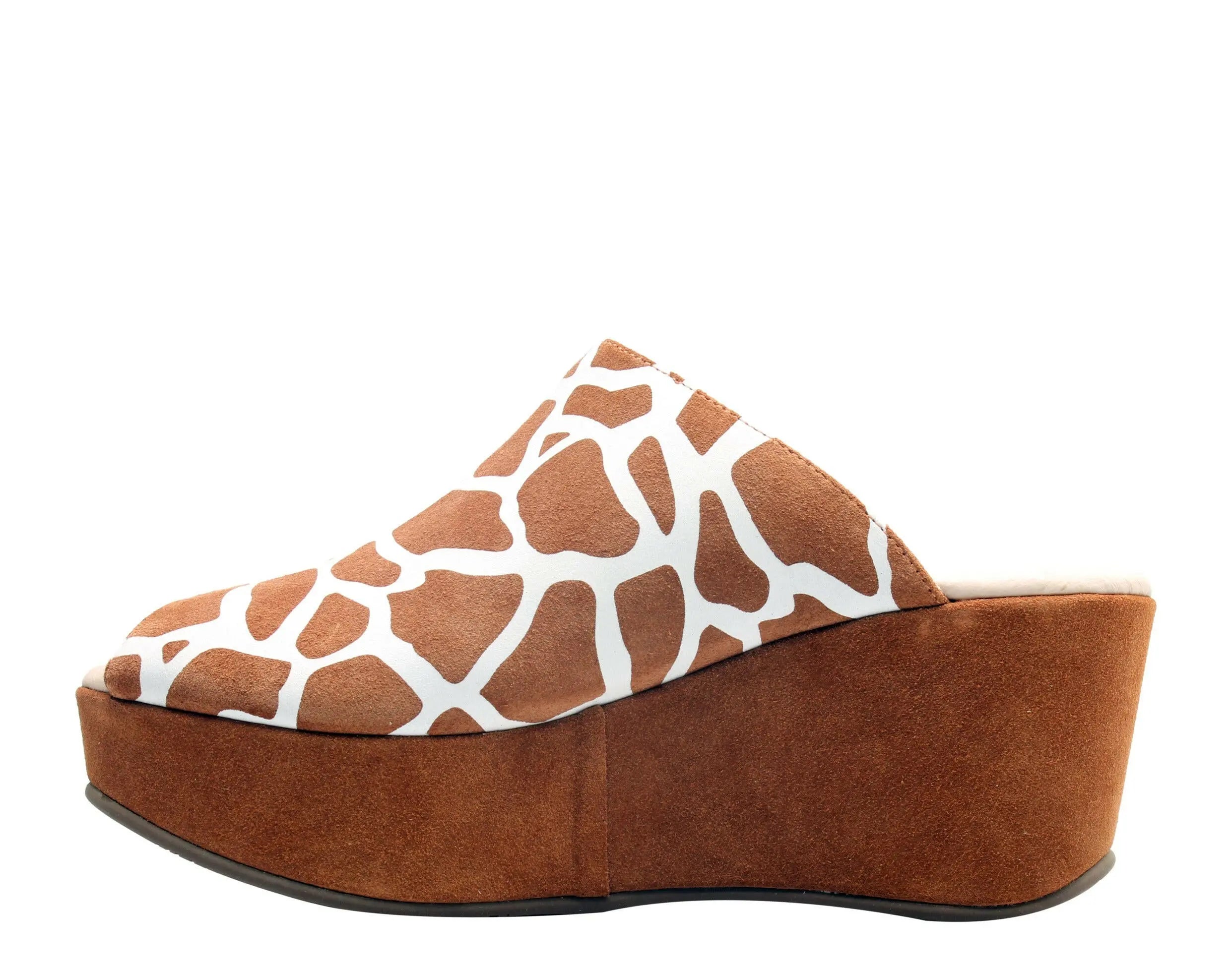 Chocolat Blu Yiona Women Wedge Sandals Brown