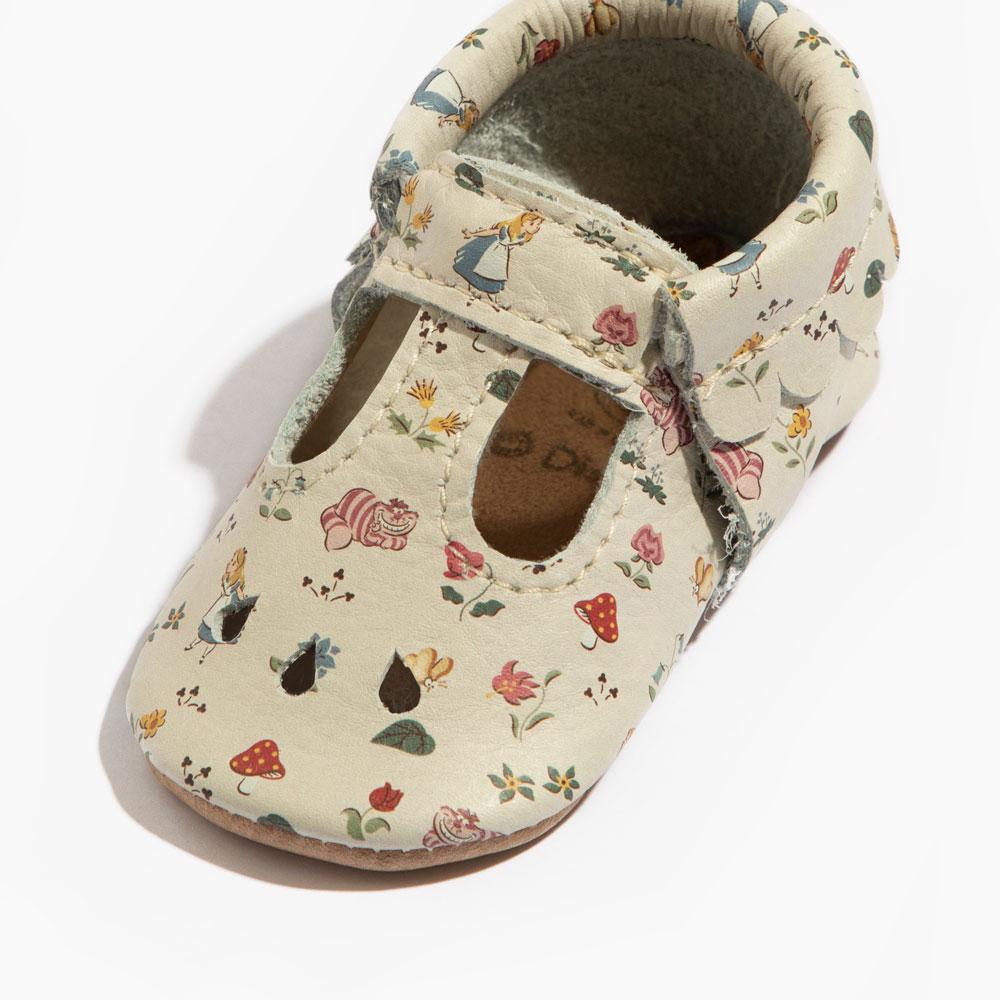 Alice In Wonderland Mary Jane Baby Shoe Mary Jane by Freshly Picked – Don't Panic Shoes