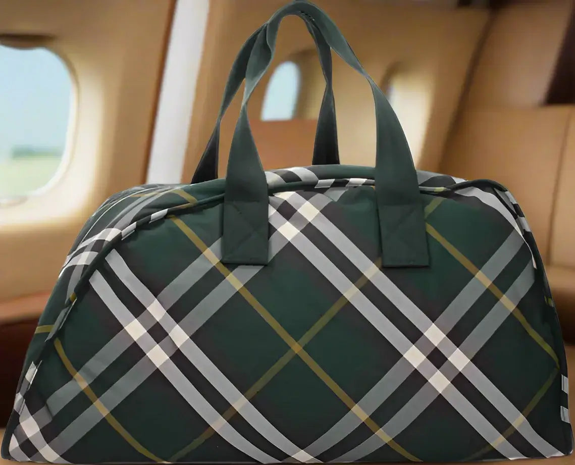 BURBERRY Men’s Green Fabric Luggage & Travel Bag – Luxury Travel