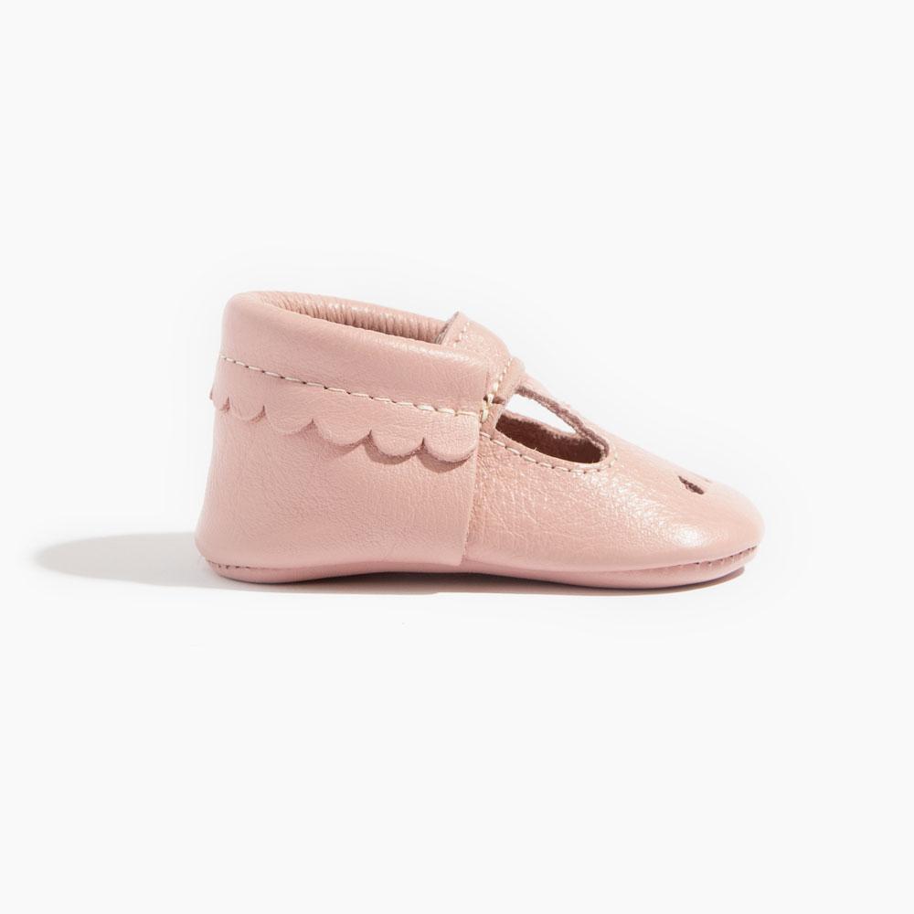 Blush Mary Jane Baby Shoe Mary Jane by Freshly Picked – Don't Panic Shoes