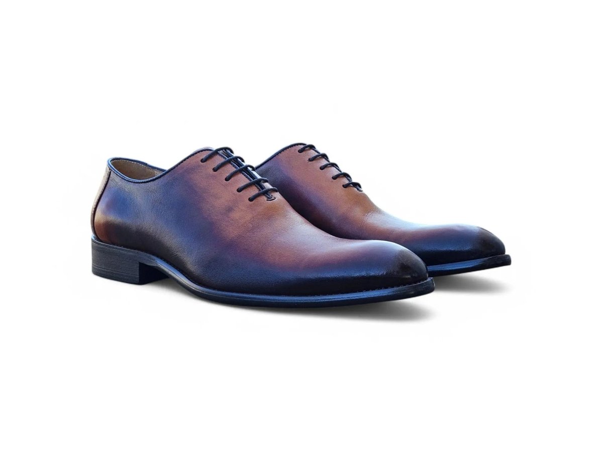 Carrucci Two Tone Wholecut Oxford Leather Ks505 - 47 Shoes by Carrucci Shoes – Don't Panic Shoes