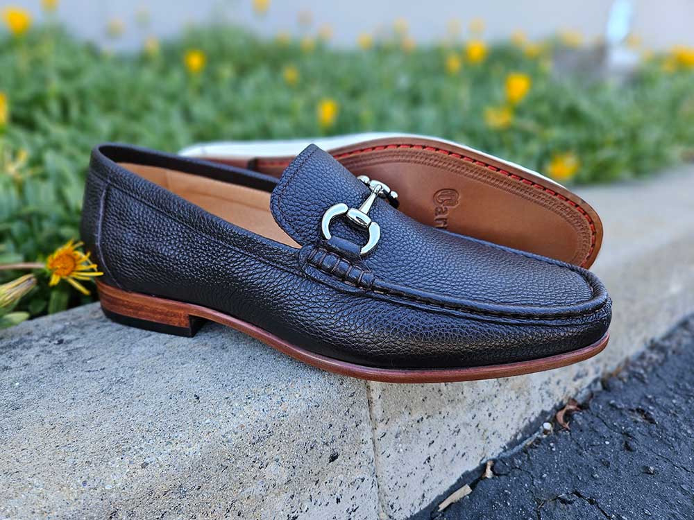 Carrucci Victor Horsebit Loafer Pebble Grain Leather Kl201 - 01 Shoes by Carrucci Shoes – Don't Panic Shoes