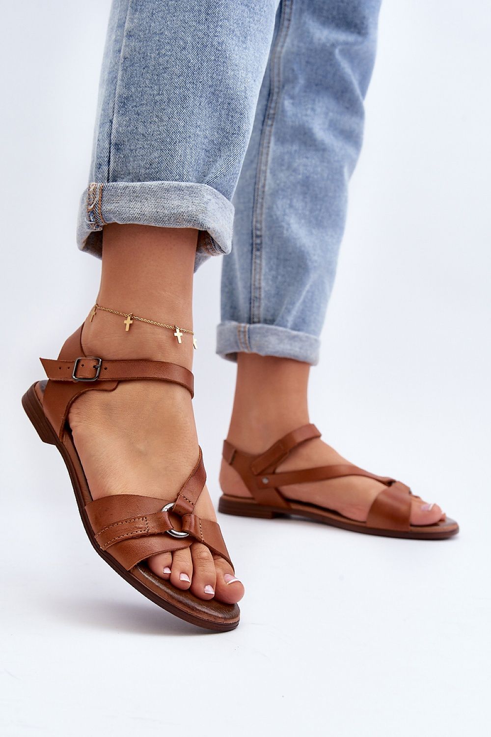 Sylvara Classic Leather Flat Sandals