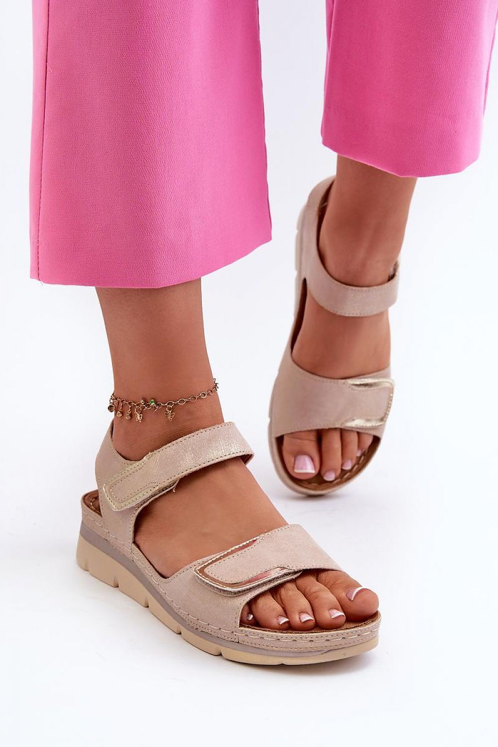 Velmera Lightweight Strap Sandals