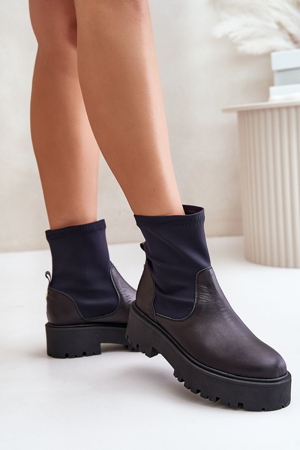 Venire Leather Platform Pull-On Boots