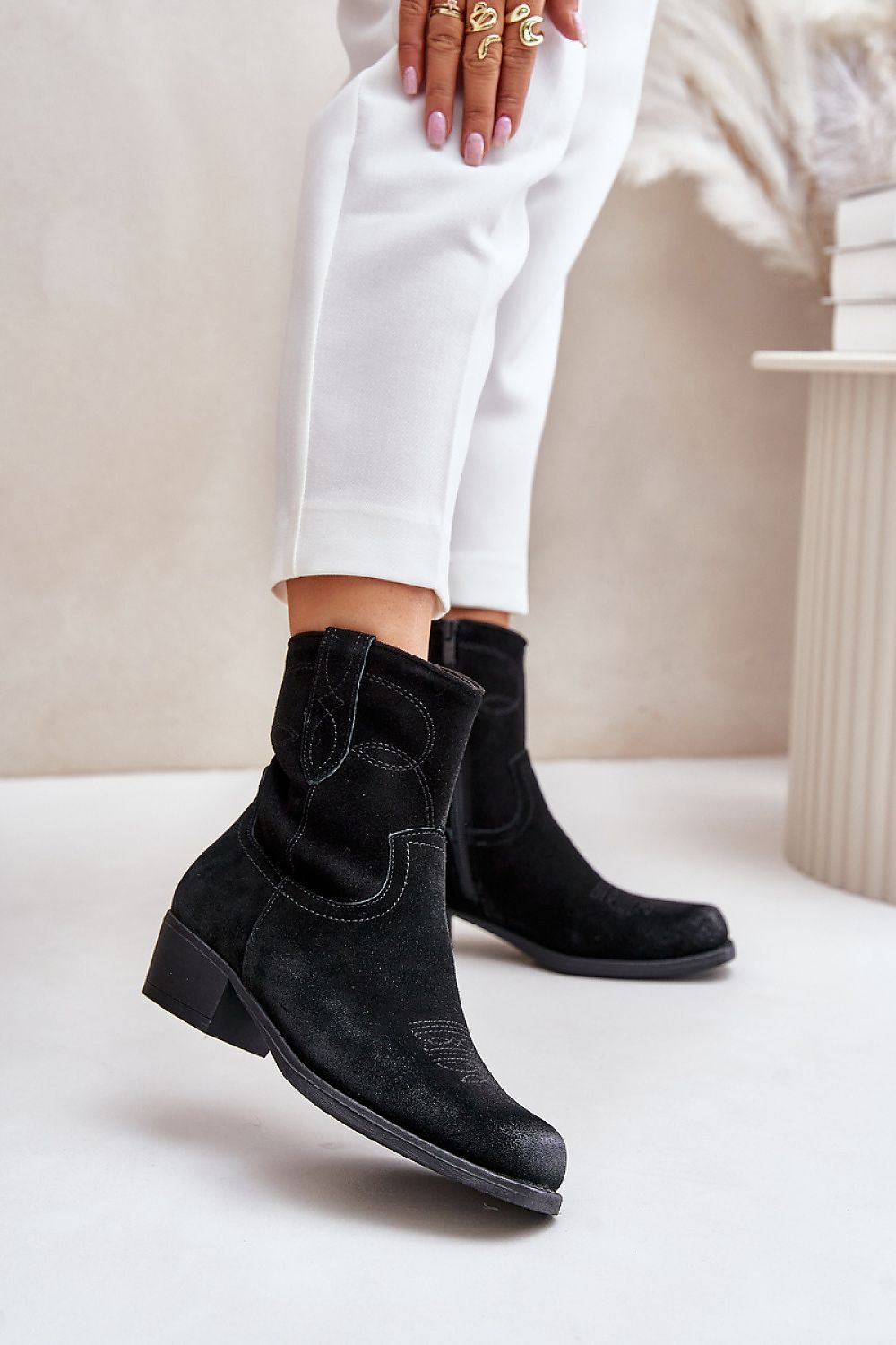 Cavirette Suede Western Heel Boots