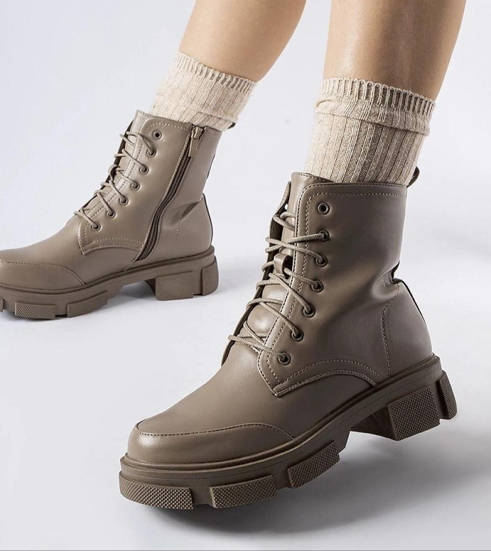 Cavaryn Insulated Lace-Up Winter Boots