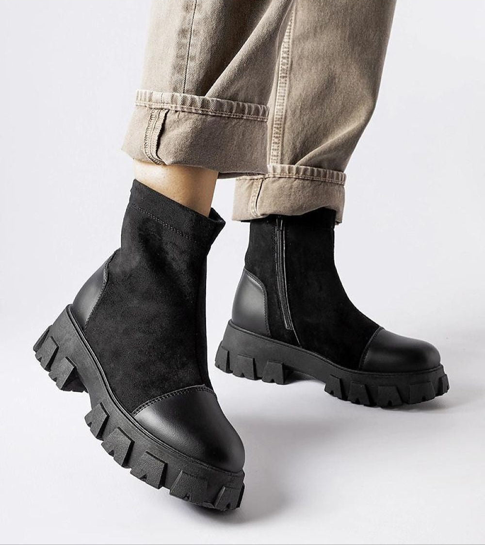 Trevaya Platform Baggers Rounded Toe Suede Deep Black