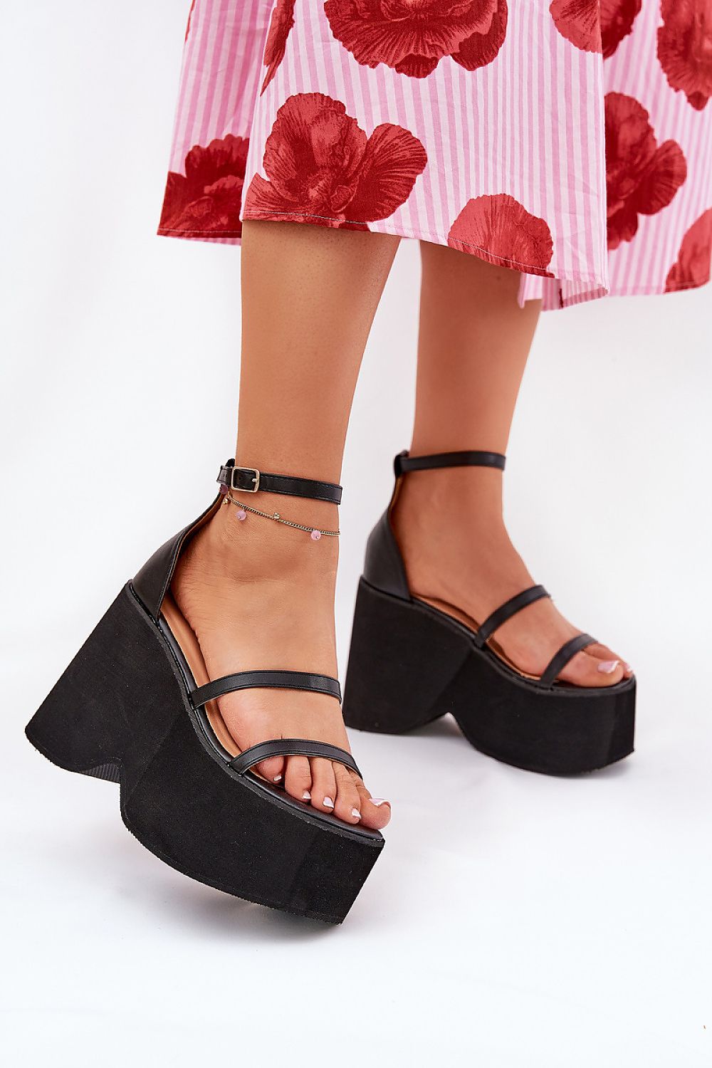Arlona Echo Wedge Sandals