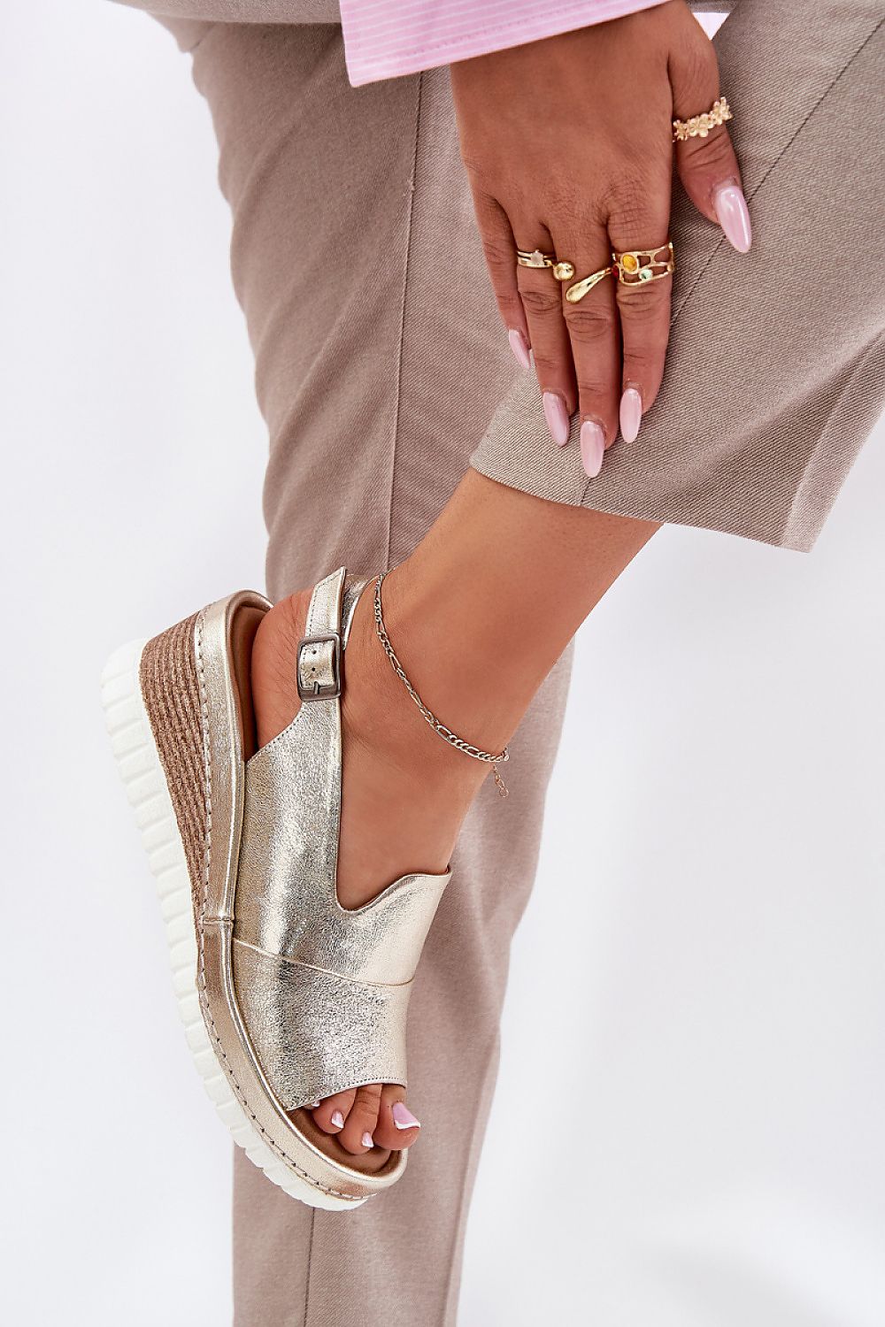 Nirellia Classic Wedge Leather Sandals