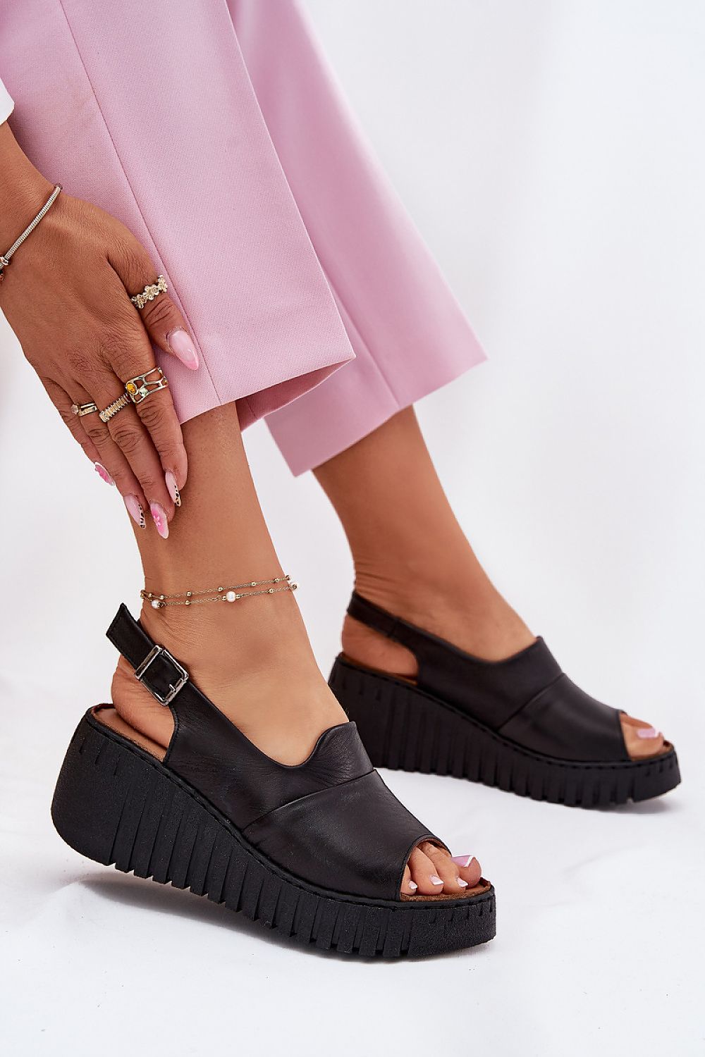 Virellora Grooved Wedge Leather Sandals