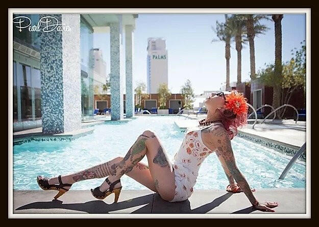 Lucky Lou Shoes Women's the Rockin' Tiki/with Ankle Strap - in Black Leather