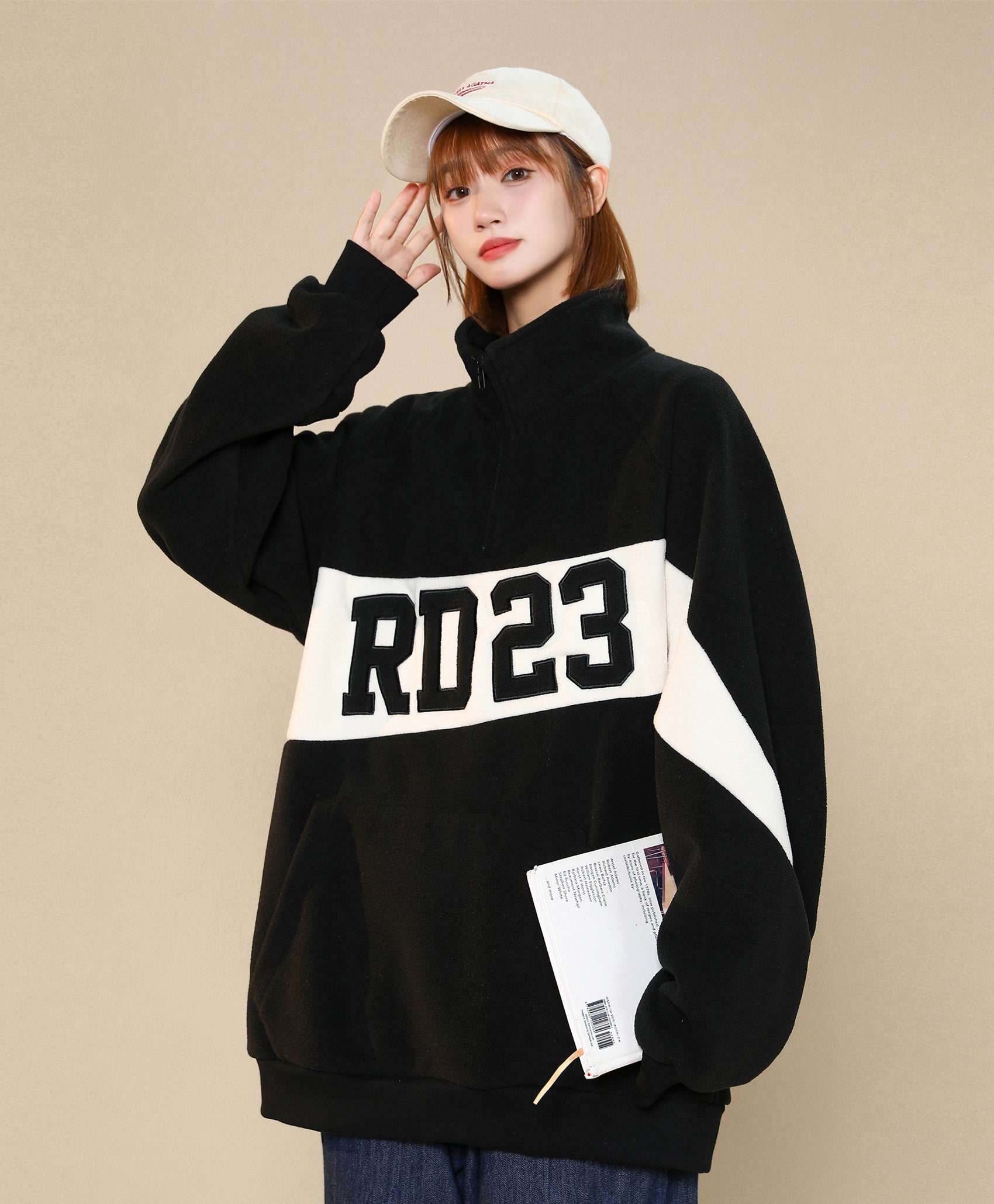 Niepce Women's RD23 Quarter Zip Up Sweatshirt