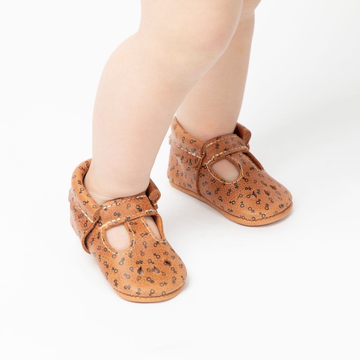 Female Symbol Mary Jane Baby Shoe Mary Jane by Freshly Picked – Don't Panic Shoes