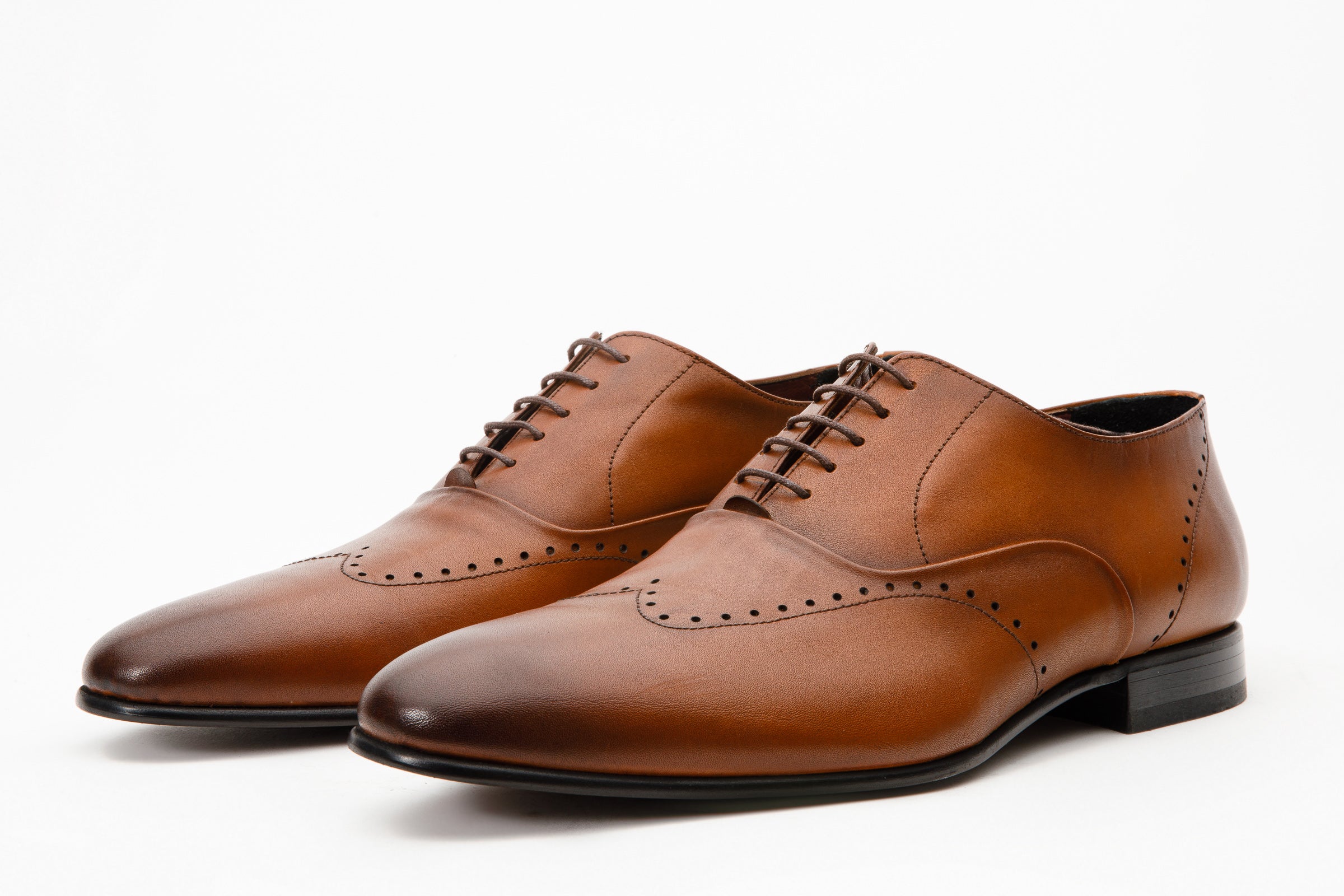 The Roma Tan Leather Wingtip Oxford Men Shoe