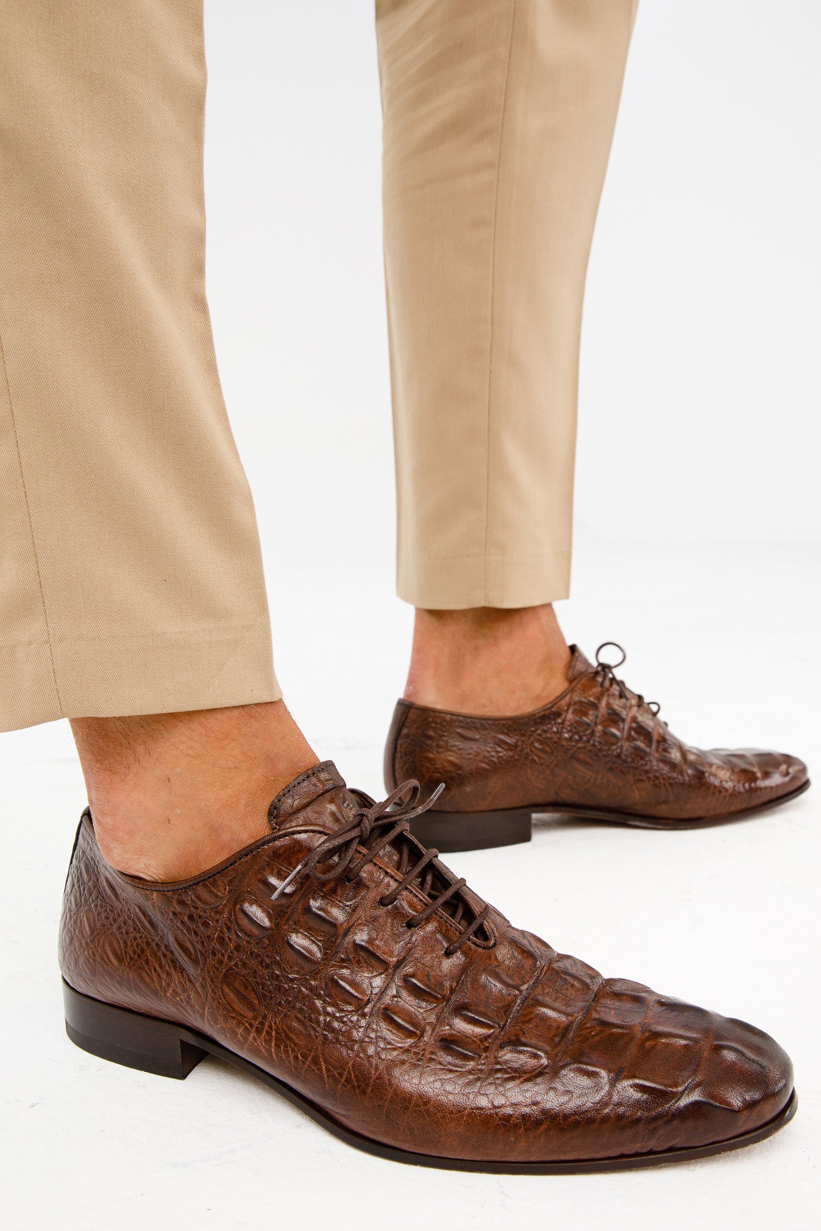 The Randor Brown Crocodile Leather Oxford Men Shoe