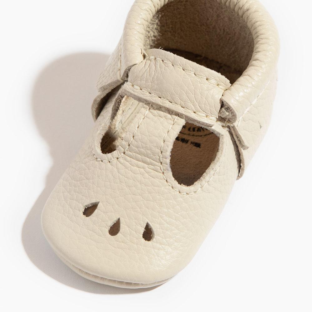 Newborn Birch Mary Jane Baby Shoe Mary Jane by Freshly Picked – Don't Panic Shoes
