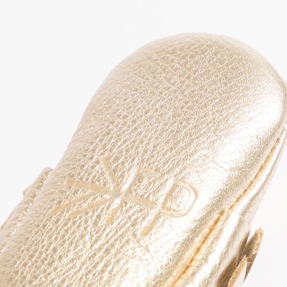 Newborn Platinum Moccasin Baby Shoe Moccasin by Freshly Picked – Don't Panic Shoes