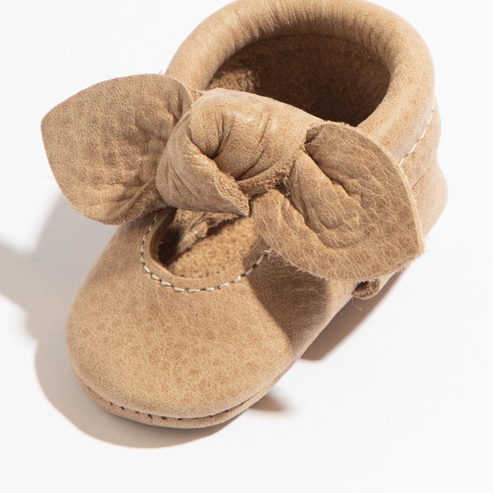 Newborn Weathered Brown Knotted Bow Baby Shoe Knotted Bow Mocc by Freshly Picked – Don't Panic Shoes