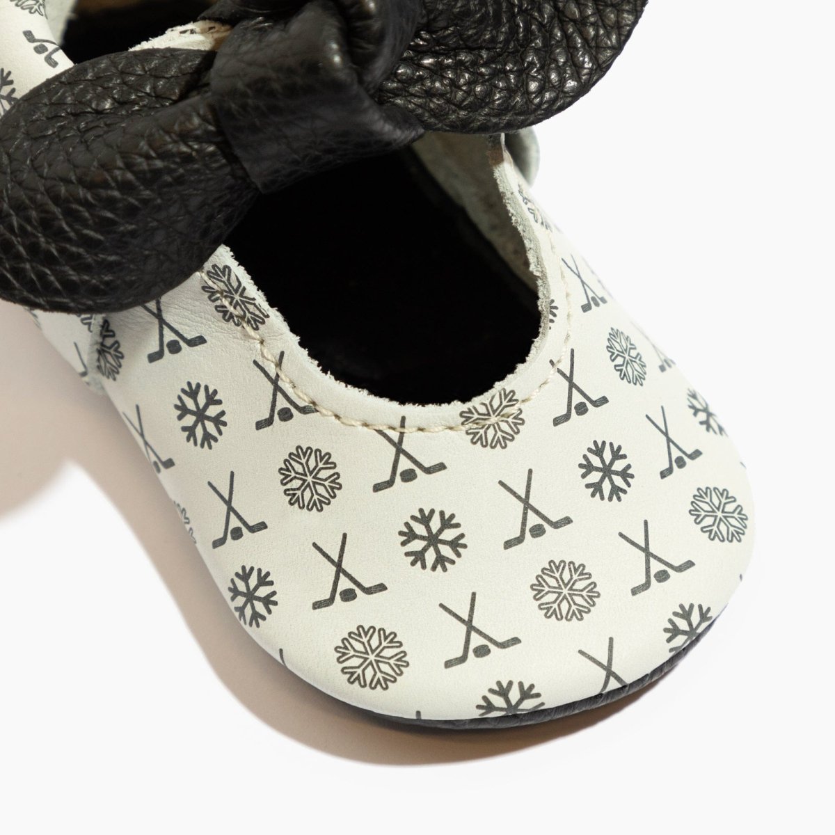 Power Play Knotted Bow Baby Shoe Knotted Bow Mocc by Freshly Picked – Don't Panic Shoes