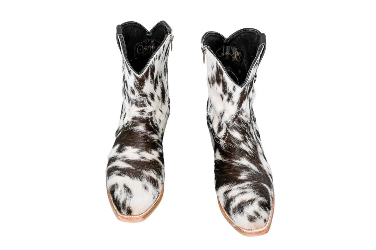The Loretta Cowhide Boots - Size 8.5 Us by Stiefeld Boots – Don't Panic Shoes