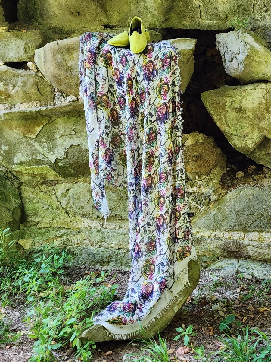 Warhol White 02 Bamboo Fiber Handcrafted Print Fabric Bamboo Scarves by Mar Soreli – Don't Panic Shoes