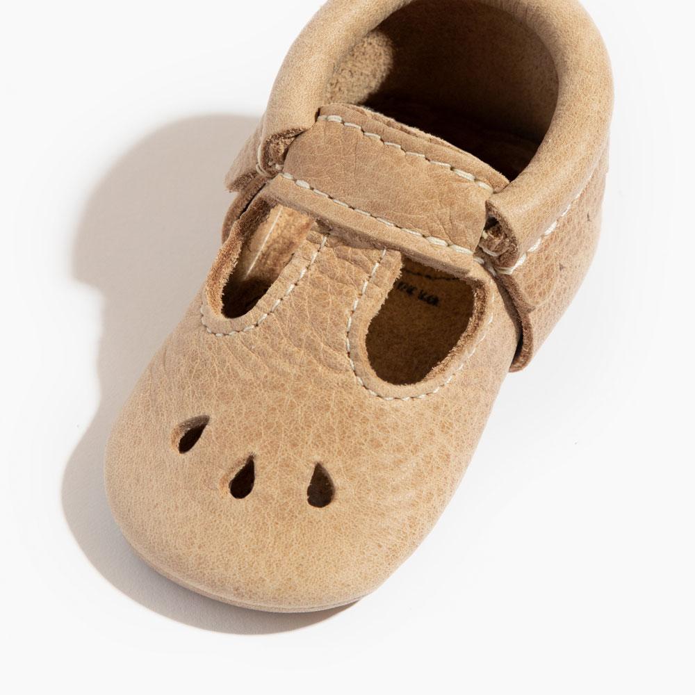 Weathered Brown Mary Jane Baby Shoe Mary Jane by Freshly Picked – Don't Panic Shoes