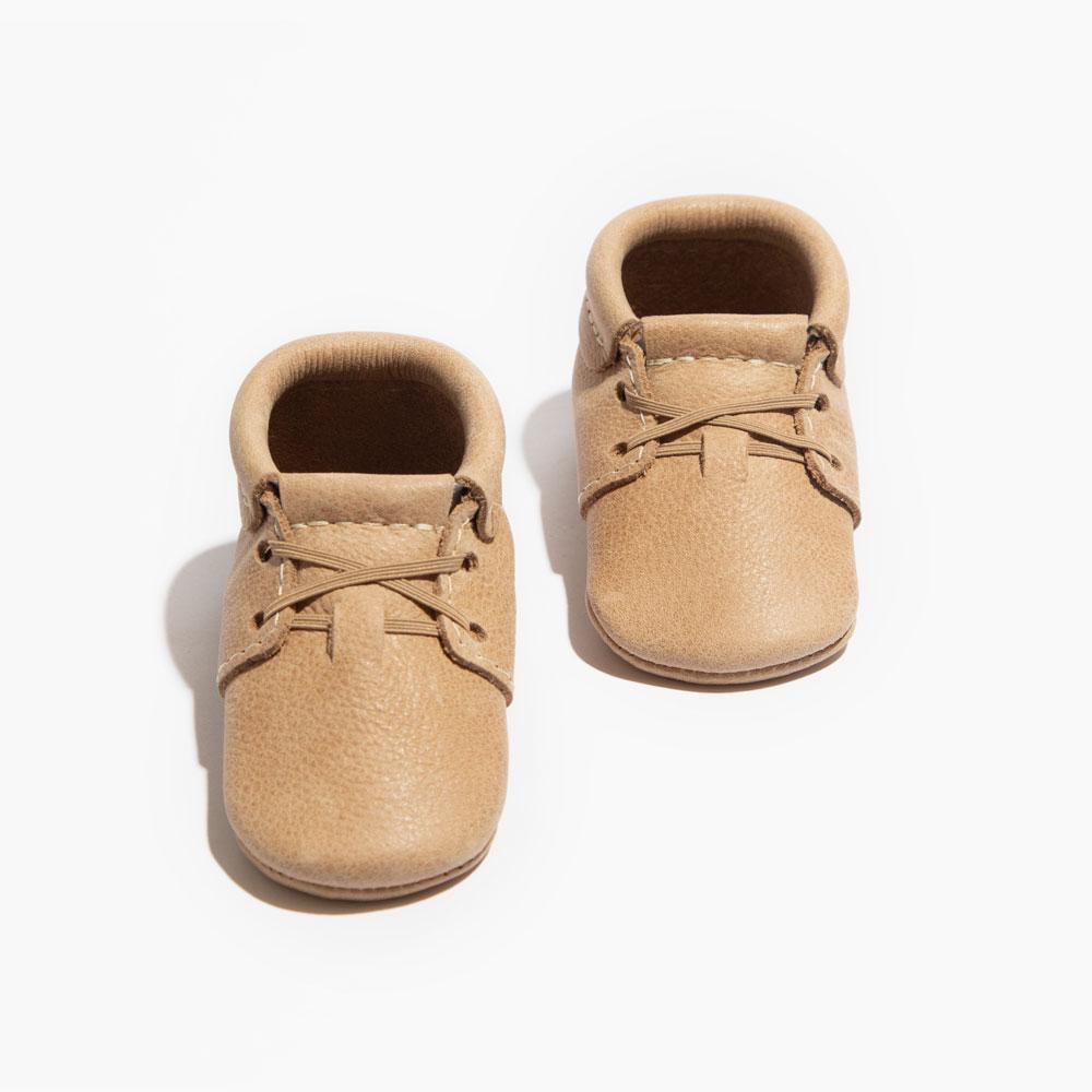 Weathered Brown Oxford Baby Shoe Oxford by Freshly Picked – Don't Panic Shoes