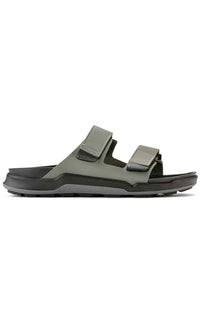 Thumbnail for Detailed view of the adjustable straps and cushioned footbed of the (1022616) Atacama Sandals Futura Khaki