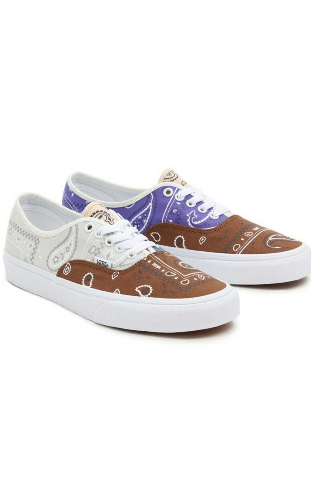 (KRDAV0) Peace Paisley Authentic Shoes - Unity: A stylish pair of paisley-patterned shoes in vibrant colors