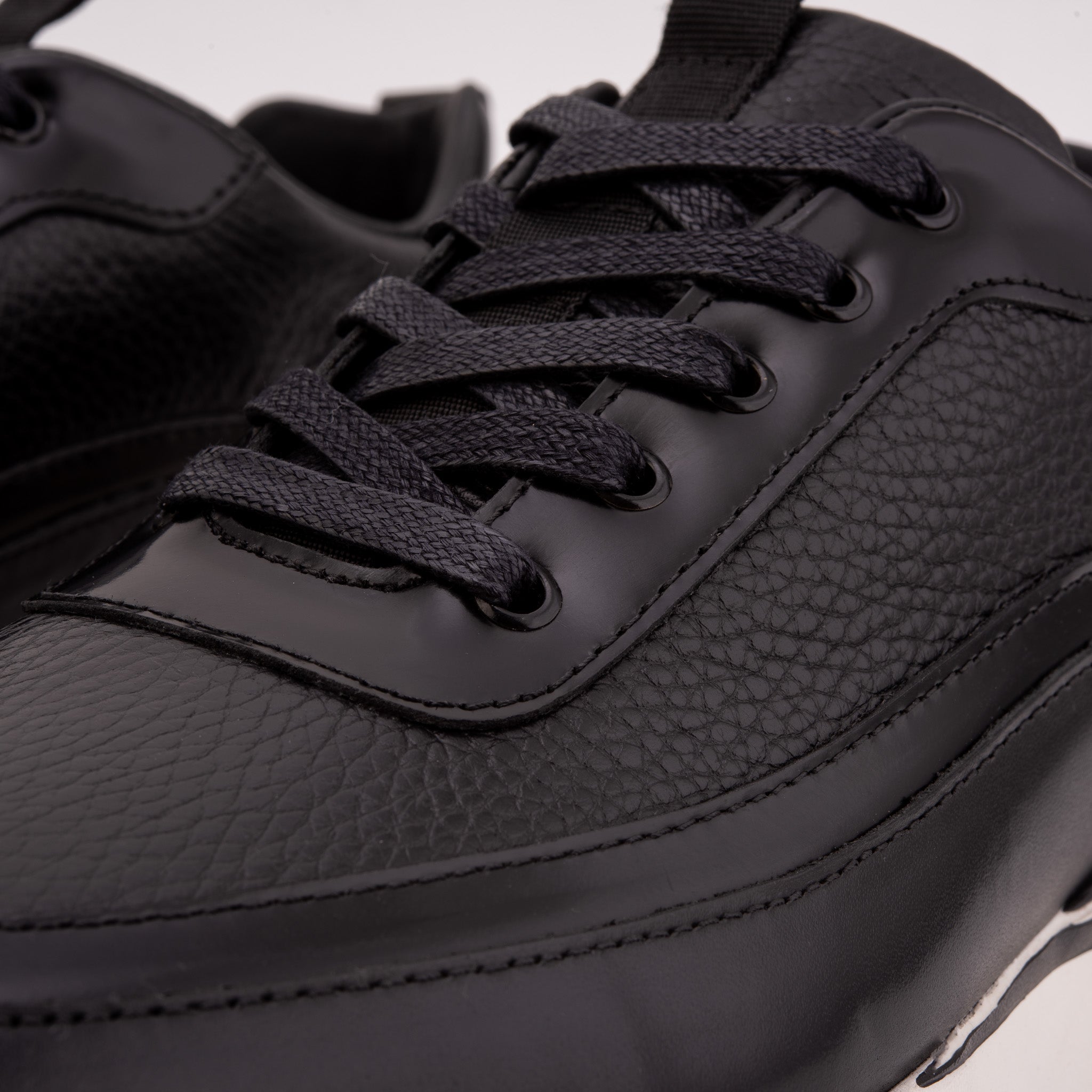 The Modena Black Leather Men Sneaker