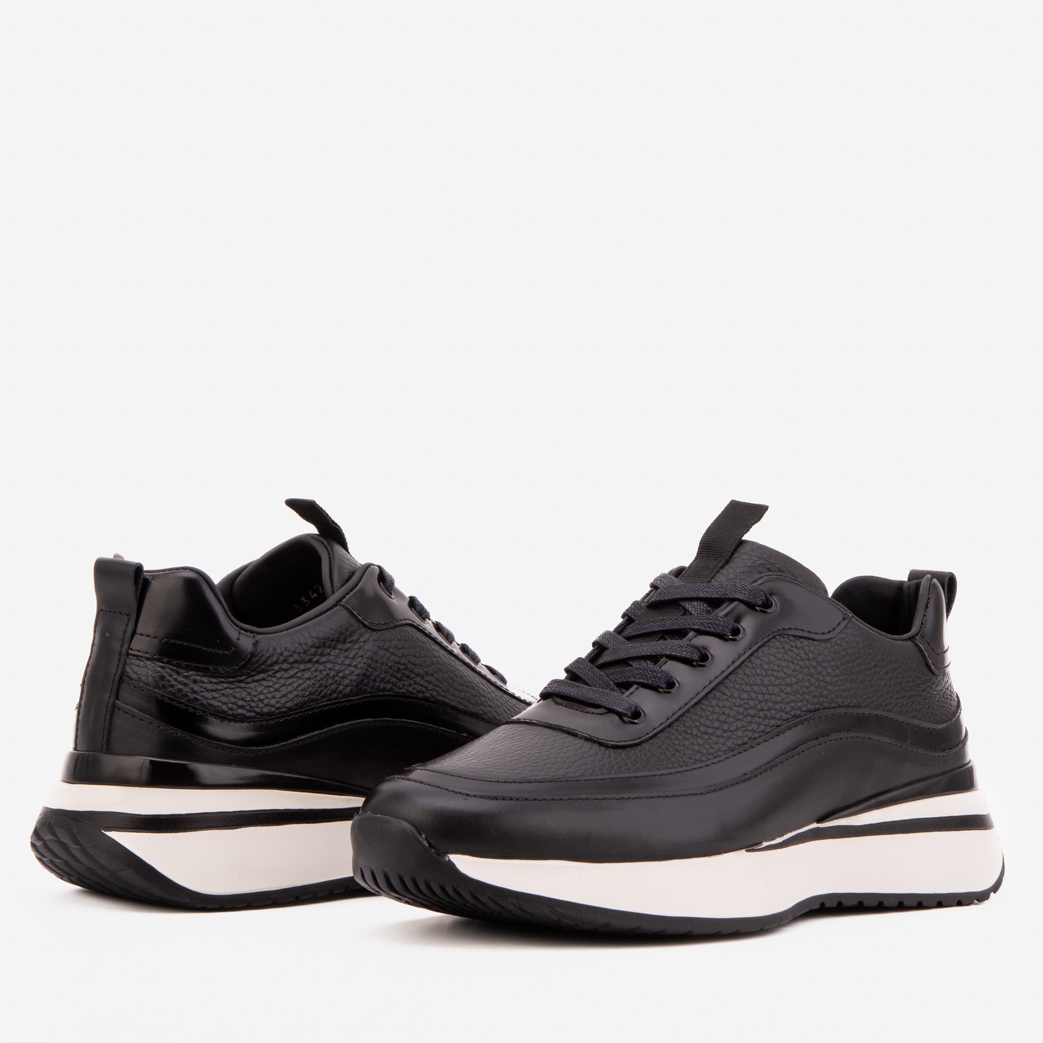 The Modena Black Leather Men Sneaker