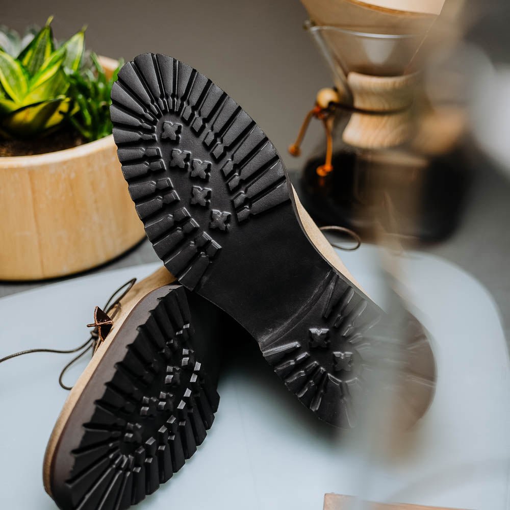 26 - 224 - Oak Campo Sueded Goatskin Lace Up With Wax Finish, Oak Shop by Zelli Italia – Don't Panic Shoes