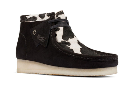 [26154810] Mens Clarks WALLABEE BOOT BLACK COW PRINT