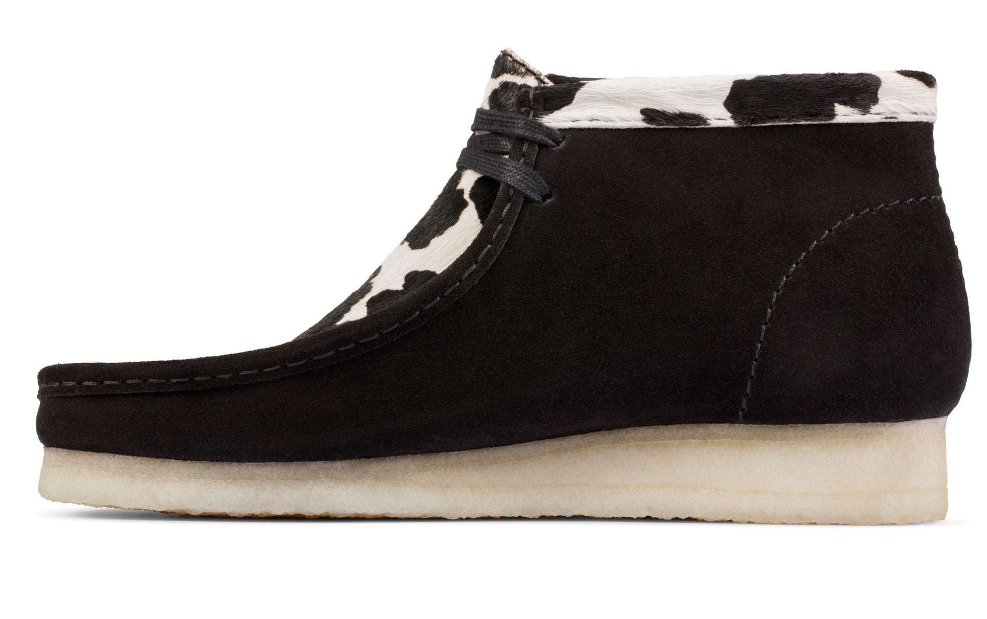 [26154810] Mens Clarks WALLABEE BOOT BLACK COW PRINT