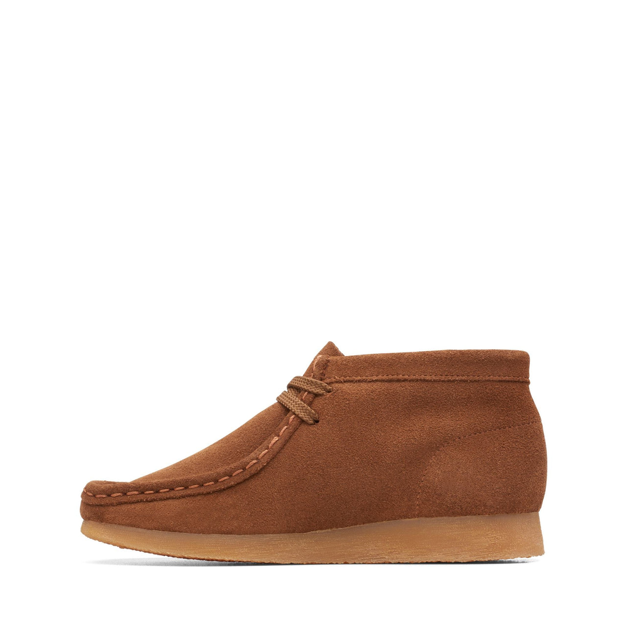 Kids Clarks Wallabeebooto with soft leather lining for all-day wear