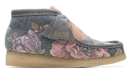 [26169842] Womens Clarks WALLABEE BOOT BLUE FLORAL