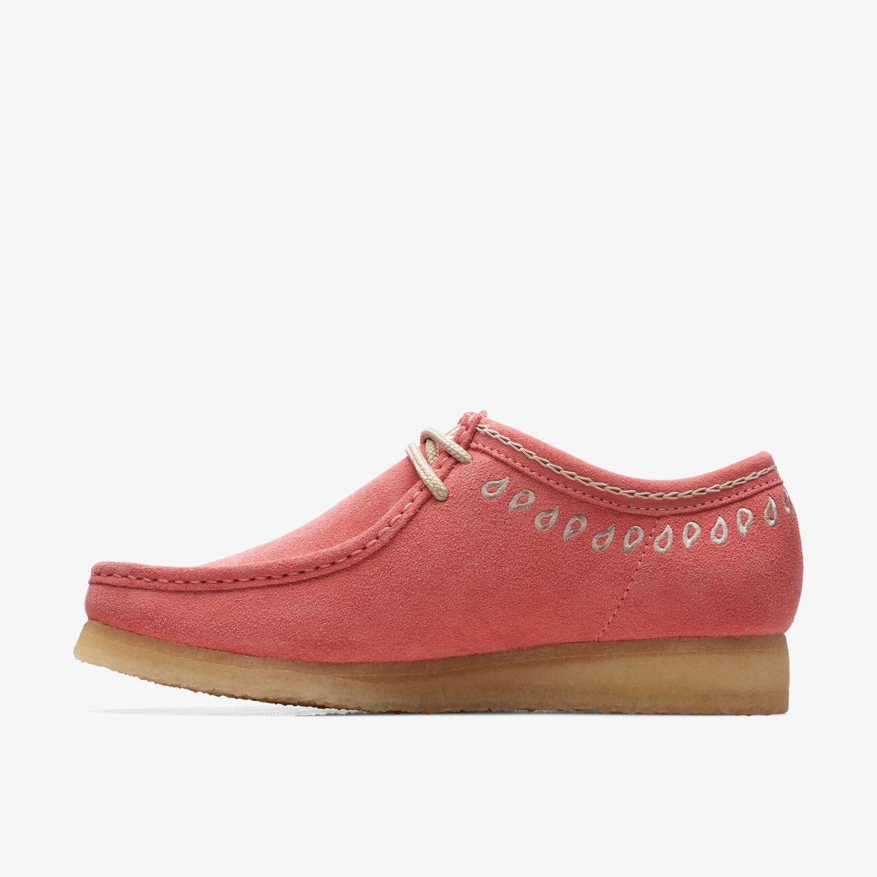 Close-up of mens CLARKS WALLABEE - PINK EMBROIDERY shoe in pink suede