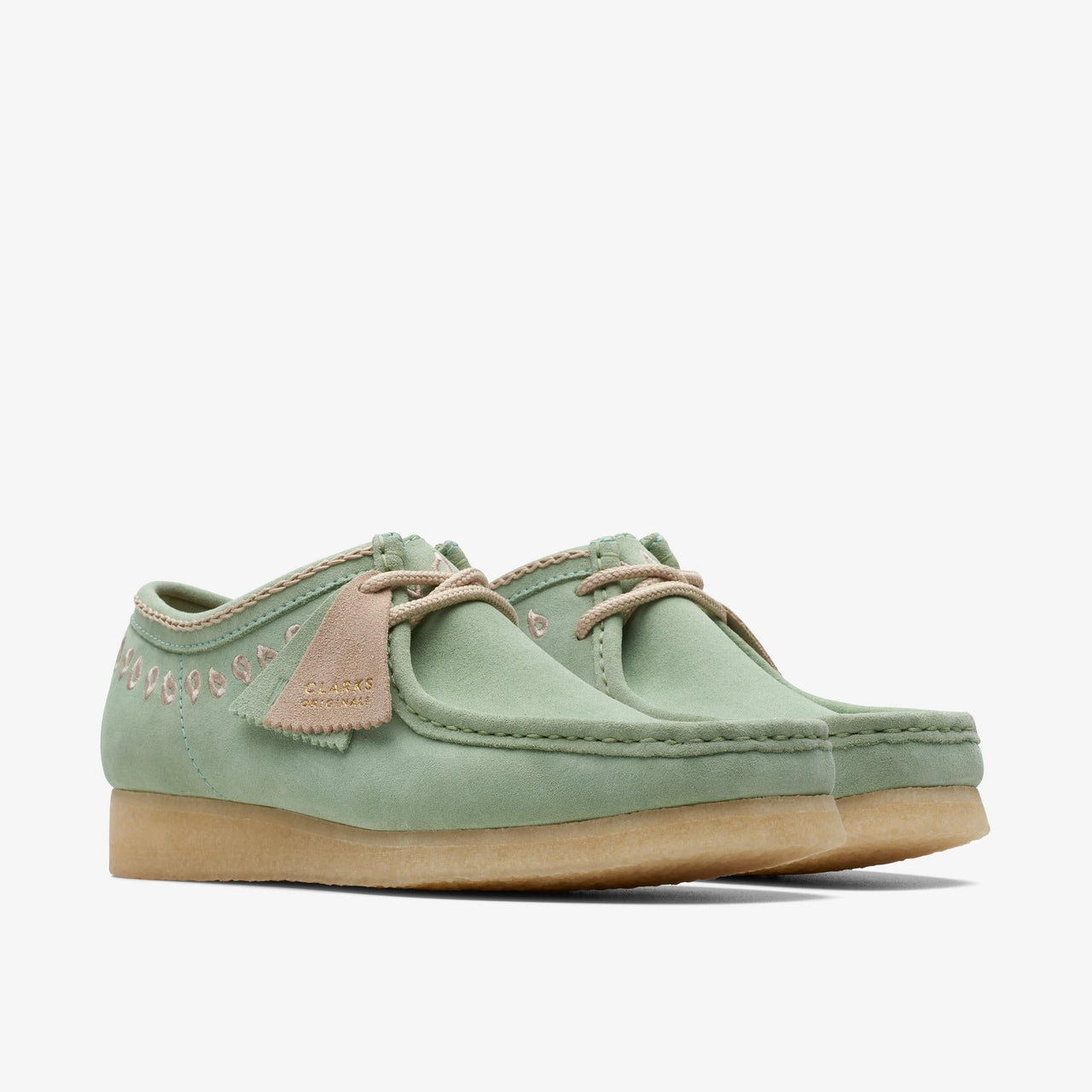 Comfortable Mens Clarks Wallabee in Green with Eye-catching Embroidery