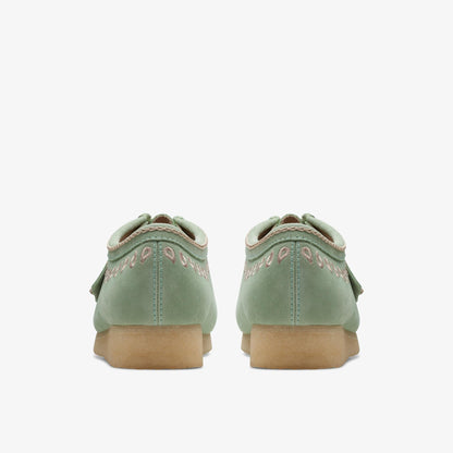 [26172073] Mens CLARKS WALLABEE - GREEN EMBROIDERY