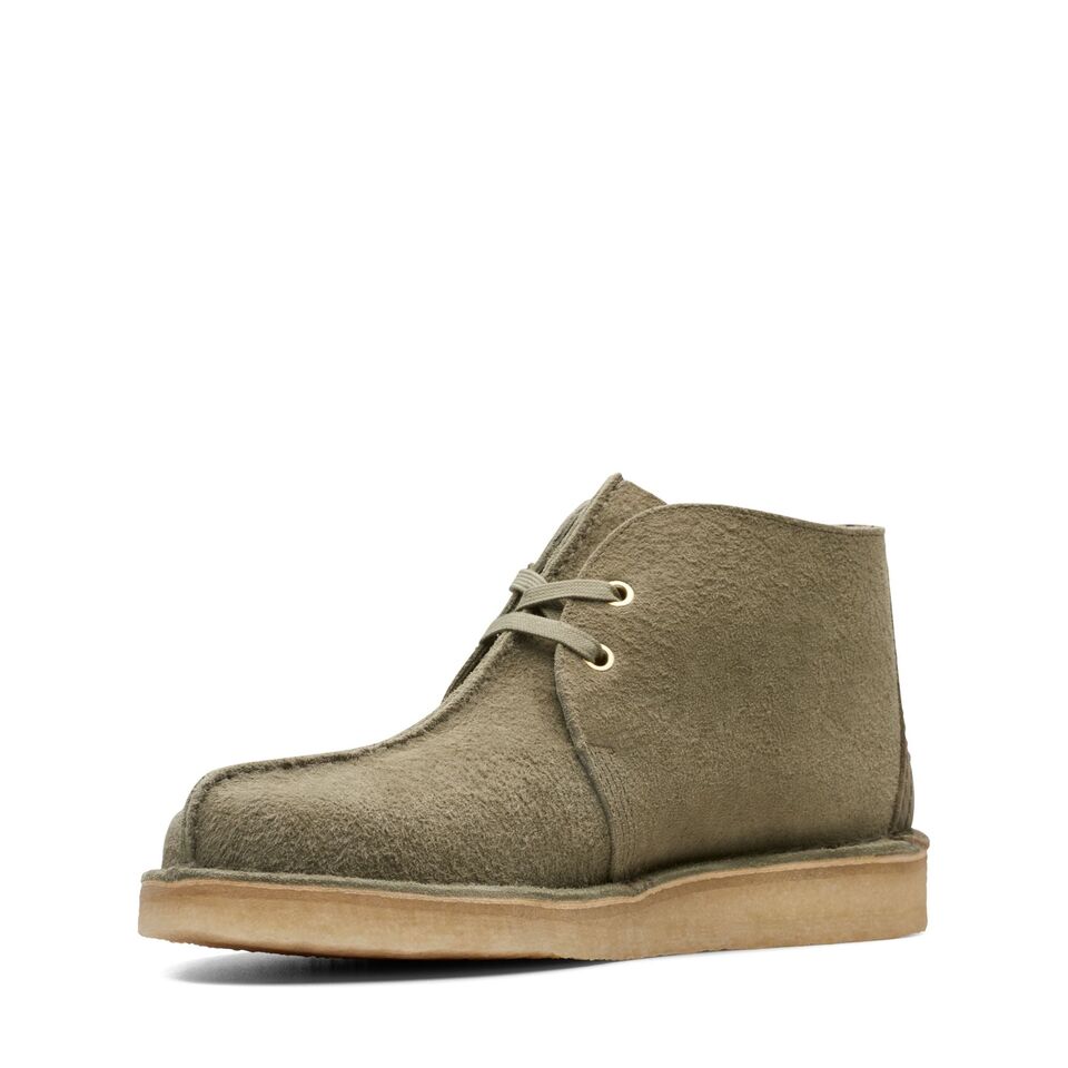  Side view of Clarks Originals Desert Trek Hi 50 Men's Forest Green Suede 26173615 shoes, showcasing their classic design