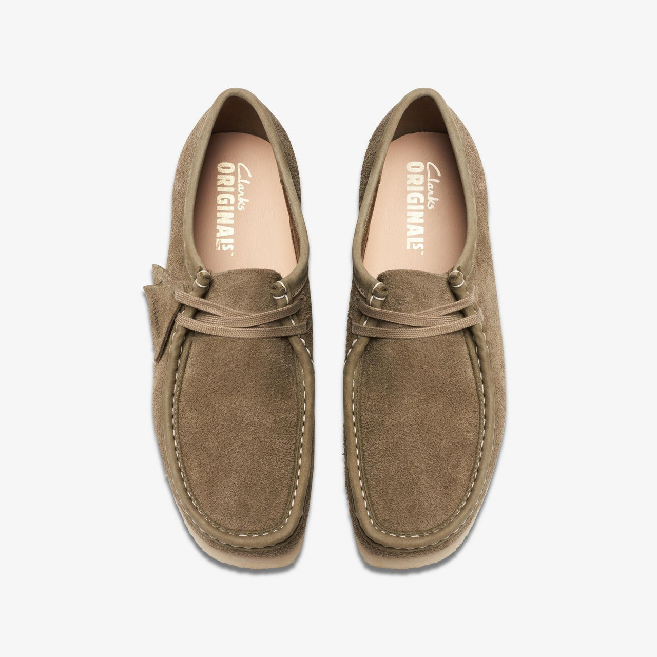  Mens Clarks Wallabee in Pale Khaki Suede, worn with casual outfit