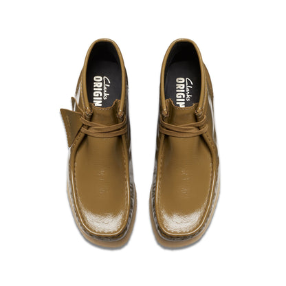 [26176554] WOMENS CLARKS WALLABEE BOOT DARK OLIVE PAT