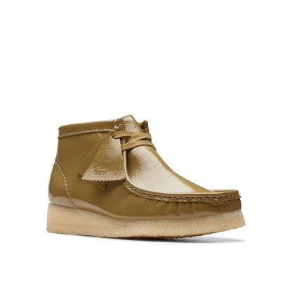 [26176554] WOMENS CLARKS WALLABEE BOOT DARK OLIVE PAT